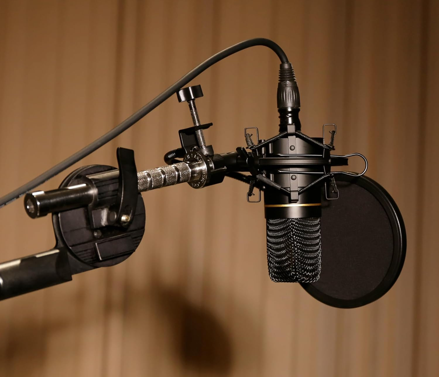 CL101 Studio Condenser Microphone - Cardioid Polar Pattern, Ultra-Low Noise, 34Mm Gold-Plated Capsule, Professional Recording & Streaming Mic (Black)